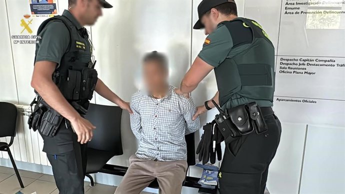 La Guardia Civil detiene a un hombre de 43 años por una presunta agresión sexual a una menor en La Rioja Baja