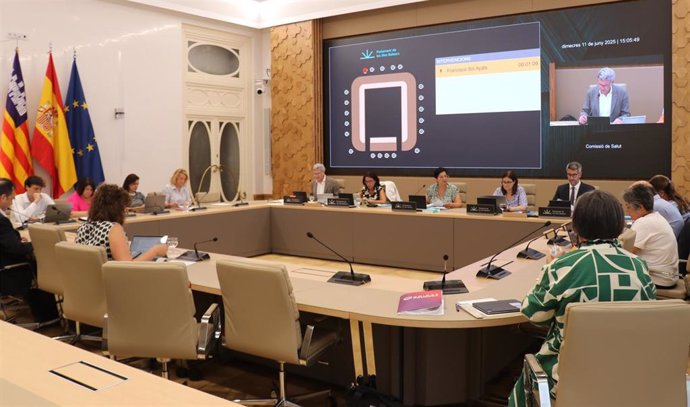 Comparecencia del presidente del Colegio de Veterinarios de Baleares, Ramón García, en la Comisión de Salud del Parlament.