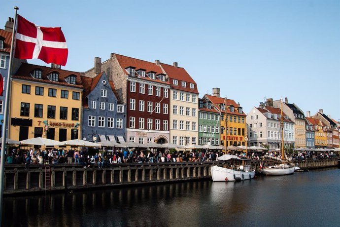 June 9, 2025, Copenhagen, Denmark: A view of the Nyhavn district during the Royal Run. It is being marketed as the world's largest royal amateur sporting event with 97,500 registered runners.
