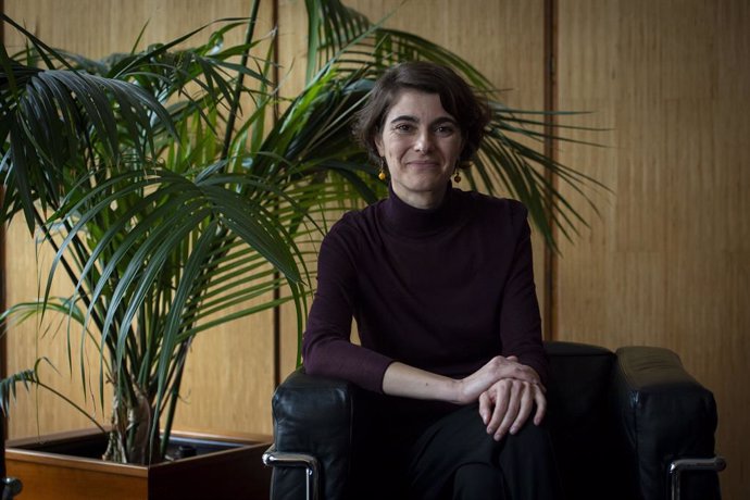 Archivo - La secretaria de Estado de Derechos Sociales, Rosa Martínez, posa para Europa Press, en el Ministerio de Derechos Sociales, Consumo y Agenda 2030, a 8 de febrero de 2024, en Madrid (España). Rosa Martínez es exdiputada de Equo. Además, trabajó c