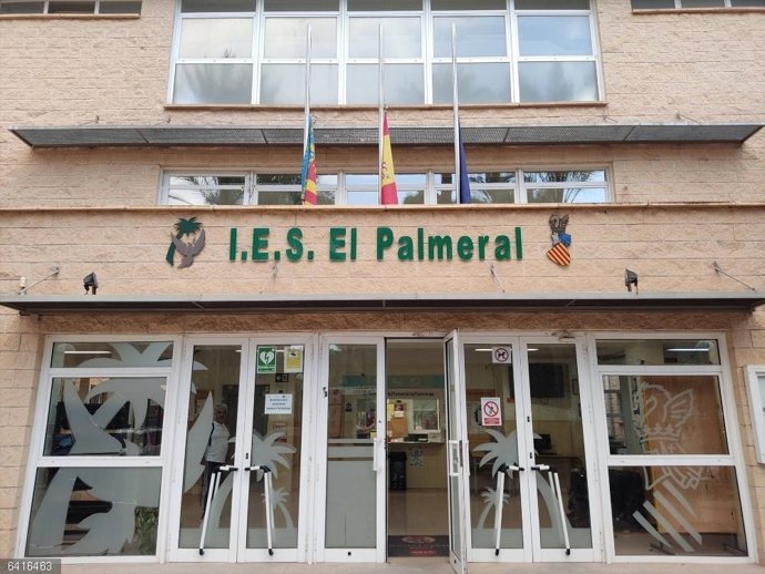 Archivo - Imagen de archivo del IES El Palmeral en Orihuela (Alicante)