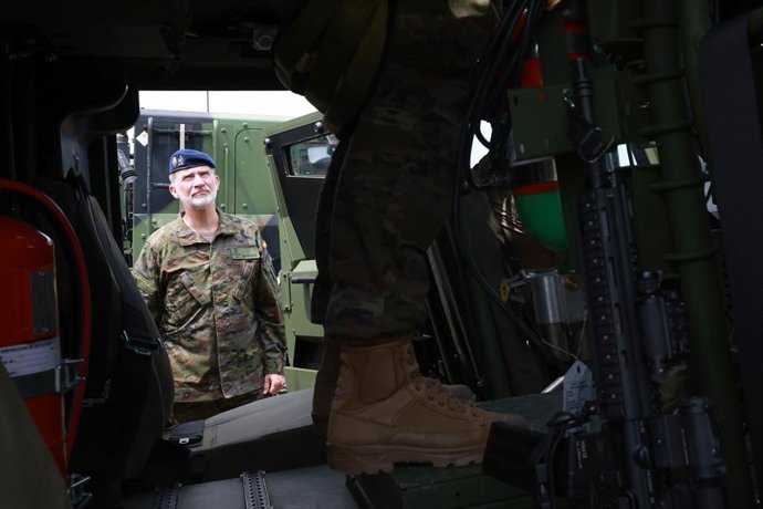 El Rey Felipe VI visita la base de Cincu, en el marco del viaje a Rumanía y Eslovaquia para visitar a los contingentes españoles desplegados en ambos países, a 10 de junio de 2025.
