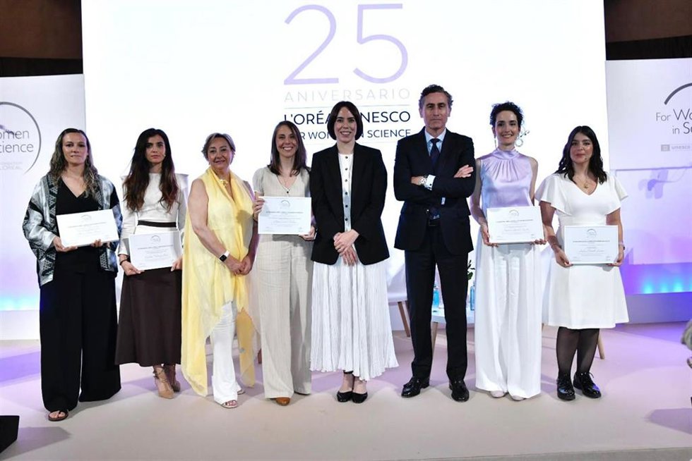 El programa L'Oréal-UNESCO 'For Women in Science' premia a cinco jóvenes científicas en su última edición