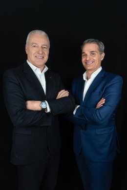 Archivo - Los fundadores de la compañía: Michel Friedling, exgeneral de la Fuerza Aérea y del Espacio de Francia y primer comandante del Mando Espacial Francés, y Juan Carlos Dolado Pérez, exjefe de vigilancia espacial del CNES.