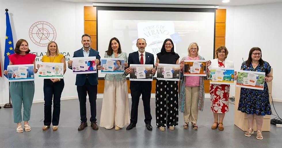 Presentación de la tercera edición de sus Cursos de Verano de la UHU.