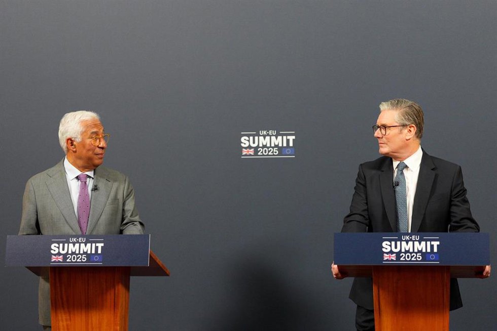 19 May 2025, United Kingdom, London: UKPrime Minister Keir Starmer and European Council President Antonio Costa hold a press conference at the end of the UK-EU Summit at Lancaster House. Photo: Carl Court/PA Wire/dpa