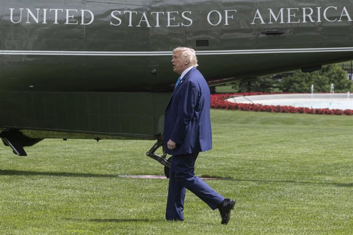 6 de junho de 2025, Washington, Distrito de Columbia, EUA: O presidente dos EUA, Donald Trump, acena ao sair da Casa Branca, em 6 de junho de 2025, em Washington, a caminho de Bedminster, Nova Jersey: 1008091798, Licença: Rights-managed, Restrictions: , M