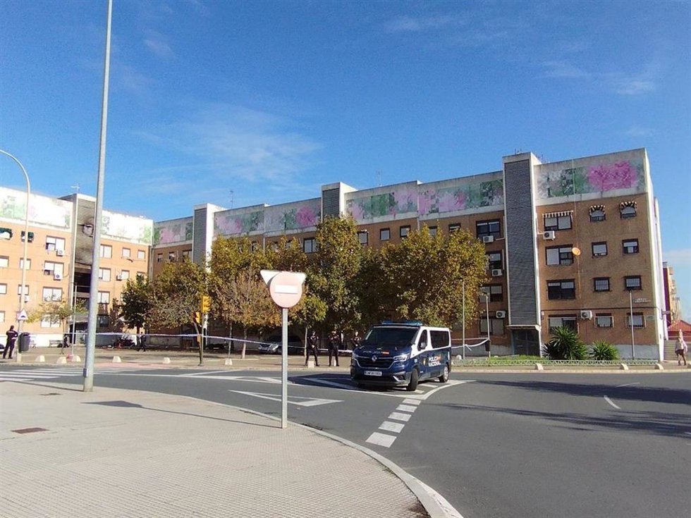 Archivo - Imagen de parte del dispositivo policial en El Torrejón (Huelva).