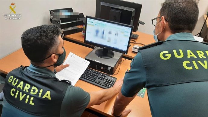 Archivo - Agentes de la Guardia Civil