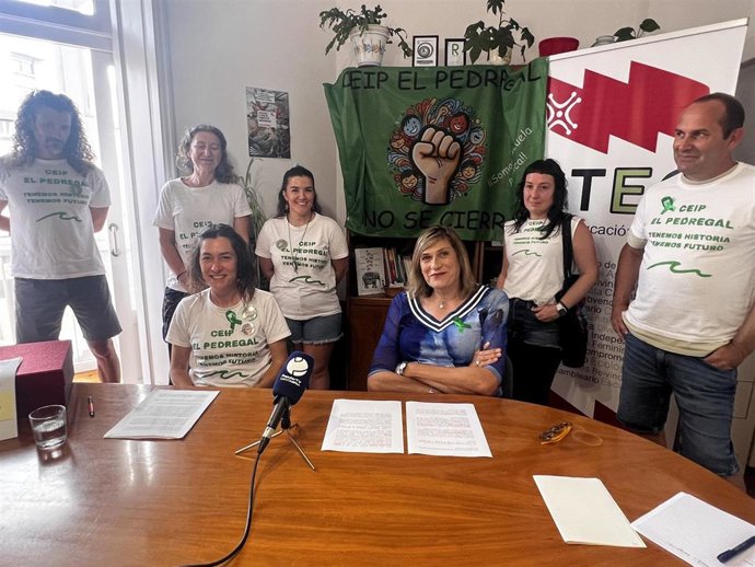 Rueda de prensa del STEC y el AMPA del CEIP El Pedregal