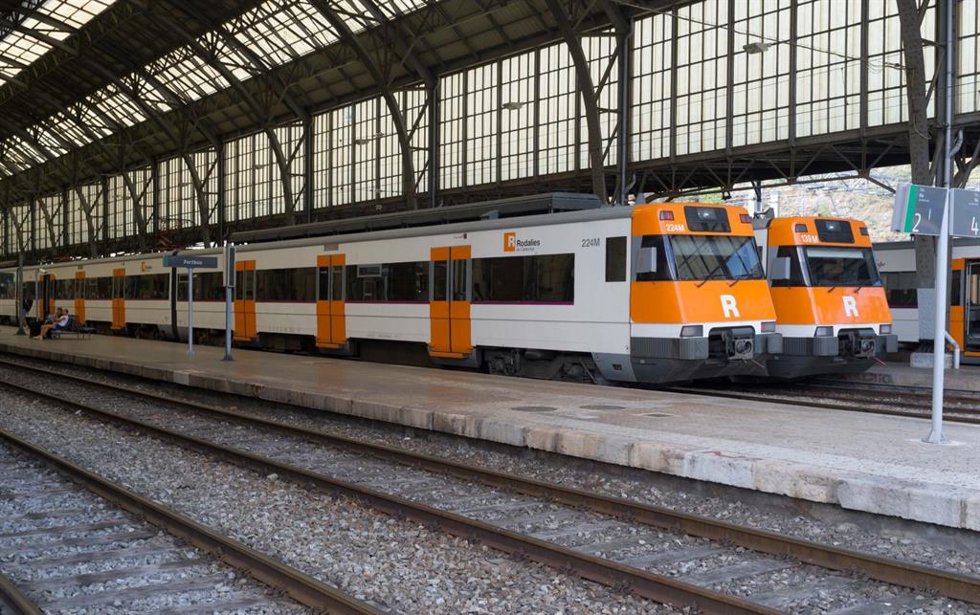 La gratuidad del transporte público a menores de 15 años y el billete único de Cercanías arranca en julio.