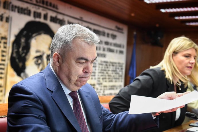 Archivo - Arquivo - O deputado do PSOE, Santos Cerdán, durante a Comissão de Inquérito sobre contratos públicos feitos durante a pandemia de covid-19, no Senado, em 30 de abril de 2024, em Madri (Espanha). Santos Cerdán compareceu hoje à Comissão de