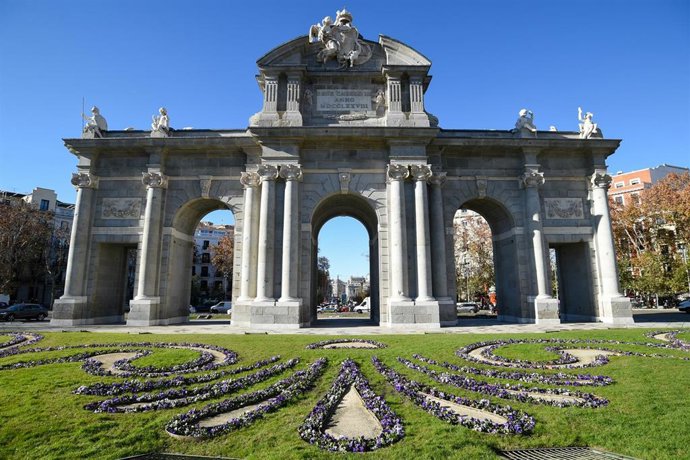 Archivo - Puerta de Alcalá