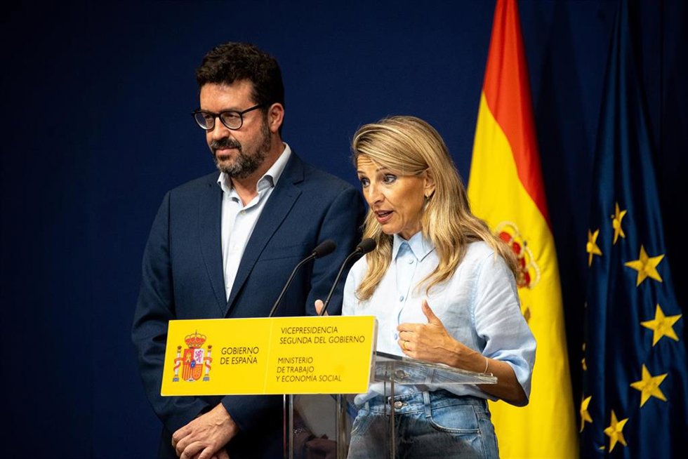 La vicepresidenta segunda del Gobierno, Yolanda Díaz, presenta la campaña de la Inspección de Trabajo y Seguridad Social (ITSS) para reforzar la protección de los trabajadores frente a las altas temperaturas, a 11 de junio de 2025, en Madrid (España).