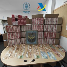 Intervenidas en Málaga en pleno intercambio 4.000 cajetillas de tabaco de contrabando y 7.530 euros