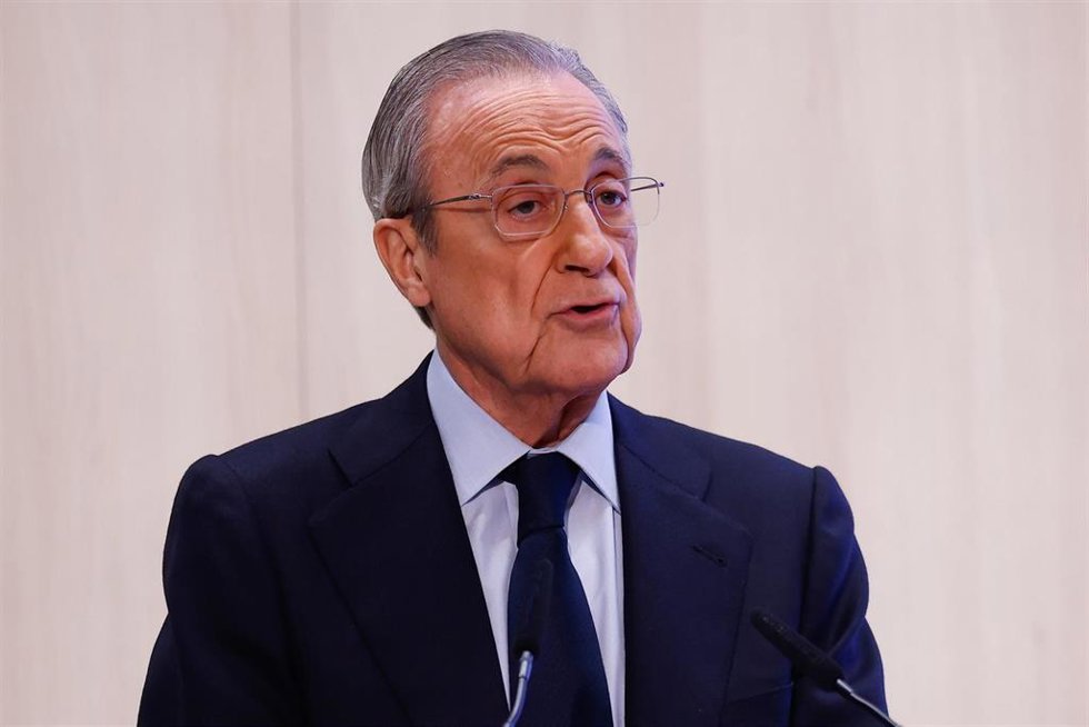Archivo - El presidente del Real Madrid, Florentino Pérez, en la presentación del partido de la NFL en el Santiago Bernabéu.