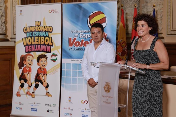 La concejala de Participación Ciudadana y Deporte, Mayte Martínez, en la presentación del Campeonato de España alevín y benjamín, masculino y femenino