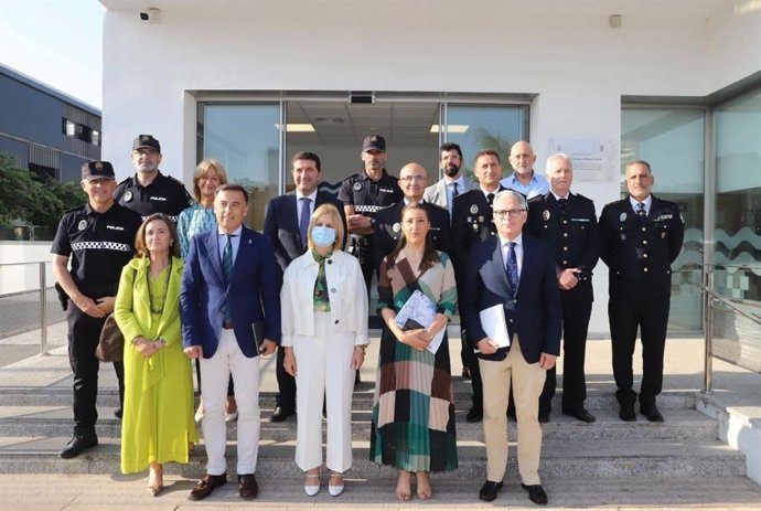 García-Pelayo y David Gil, entre otros, en la jornada de seguridad y convivencia organizada por la FAMP en Jerez.
