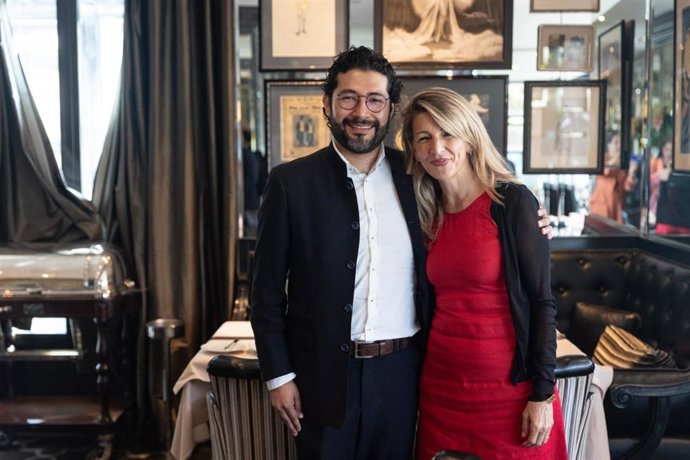 La vicepresidenta segunda y ministra de Trabajo, Yolanda Díaz, con el secretario de Trabajo y Previsión Social de México, Marath Bolaños