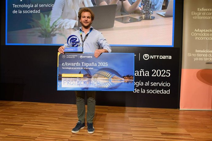 Una solución al trauma cerebral en el fútbol, que reduce en un 93% los impactos en la cabeza, gana los eAwards España 2025