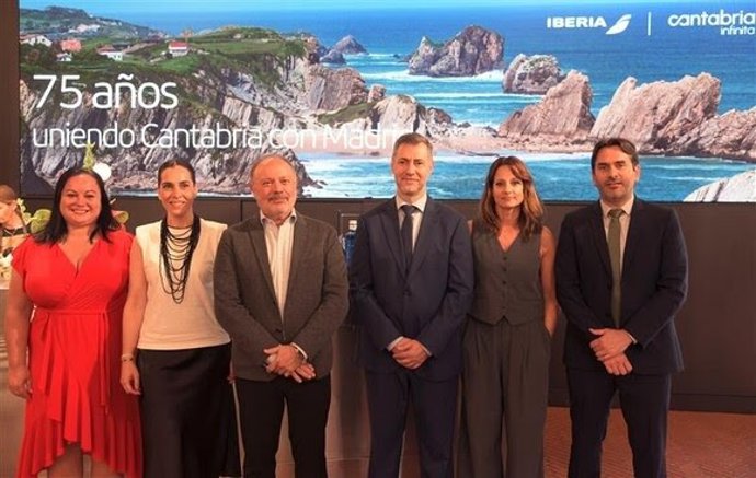 Cantabria e Iberia conmemoran los 75 años del primer vuelo de la aerolínea entre Santander y Madrid