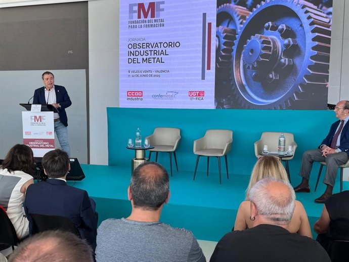El secretario general de UGT FICA, Mariano Hoya, durante la Jornada del Observatorio Industrial del Metal