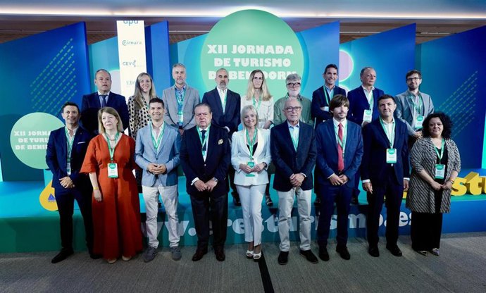 Unos 350 empresarios y directivos se reúnen en Benidorm para abordar los "nuevos desafíos" turísticos