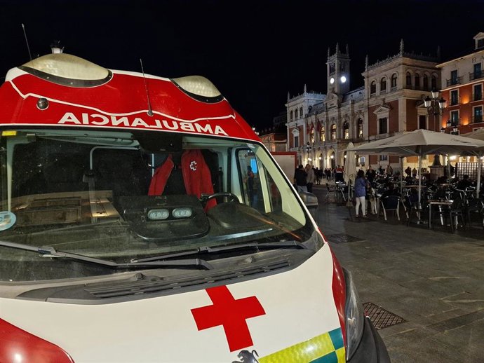 Archivo - Ambulancia de Cruz Roja.