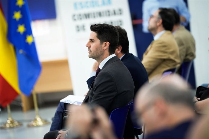 El consejero de Educación, Ciencia y Universidades de la Comunidad de Madrid, Emilio Viciana, inaugura el Encuentro Familia y Escuela, en Madrid, el 11 de junio de 2025.