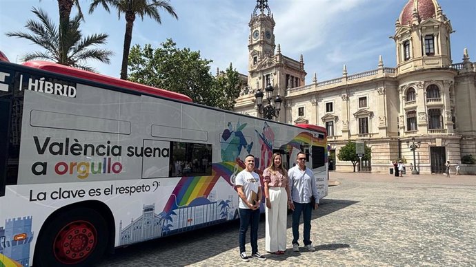 Presentación de la campaña 'València suena a Orgullo: la clave es el respeto'
