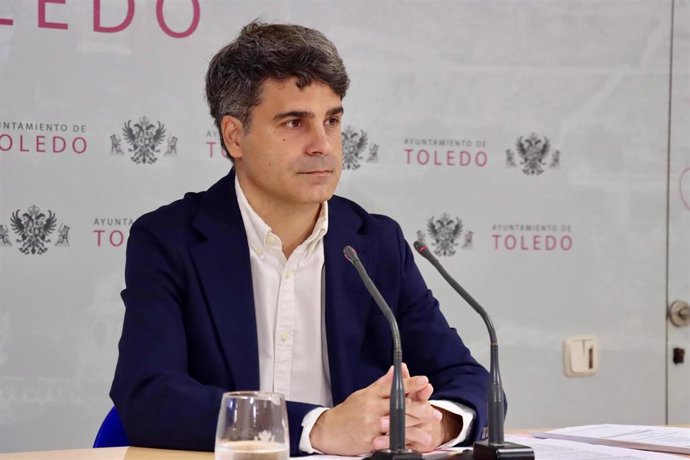 El portavoz municipal Juan José Alcalde, durante la rueda de prensa.