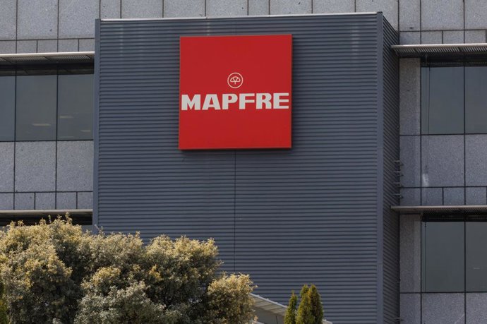 Archivo - Fachada de la sede de Mapfre, a 10 de abril de 2023, en Madrid (España). Mapfre es una empresa multinacional española dedicada al sector del seguro y reaseguro, con presencia en 40 países. La matriz del grupo es la sociedad holding Mapfre España