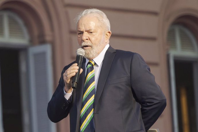 Archivo - Brasil.- Lula muestra su respaldo a Fernández y la insta a mantenerse "fuerte" tras el fallo del Supremo argentino