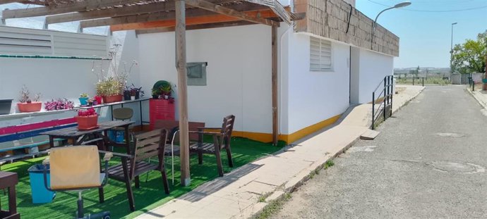 Trebajos de mantenimiento en el colegio Sagrada Familia de Huelva.