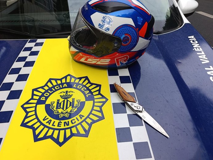 Casc i navalla intervinguts al conductor