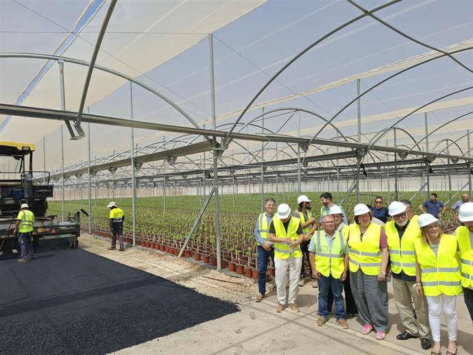 La secretaria de Estado de Agricultura y Alimentación, Begoña García Bernal, visita a los Viveros Herfesa