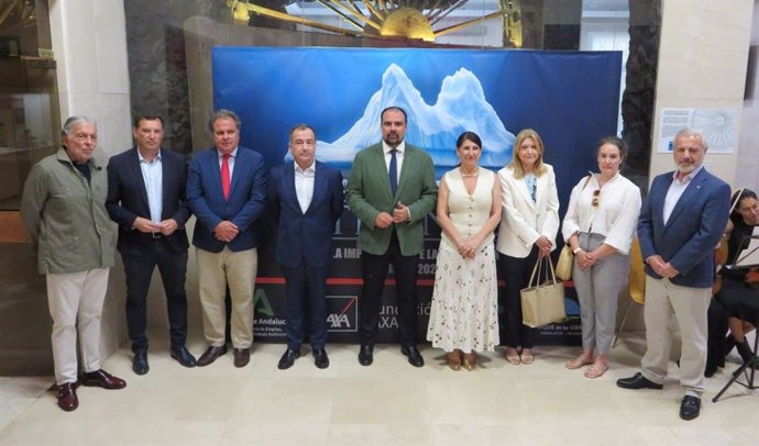 Inauguración en el Museo de Huelva de la exposición '¿Pudo evitarse la tragedia del Titanic? La importancia de la prevención. (1912-2025)'.