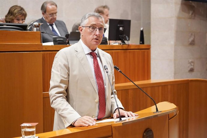 El consejero de Medio Ambiente y Turismo del Gobierno de Aragón, Manuel Blasco.