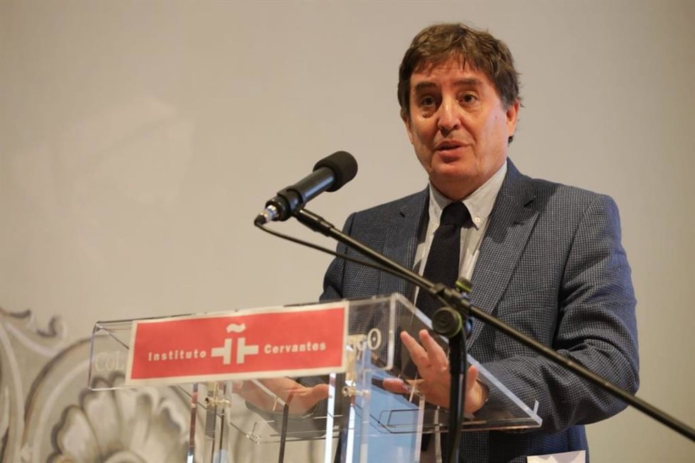 Archivo -    El director del Instituto Cervantes, Luis García Montero, ha opinado que la lengua y la cultura son "parte de la mejor cara" que puede presentar España como "seña de identidad fundamental"