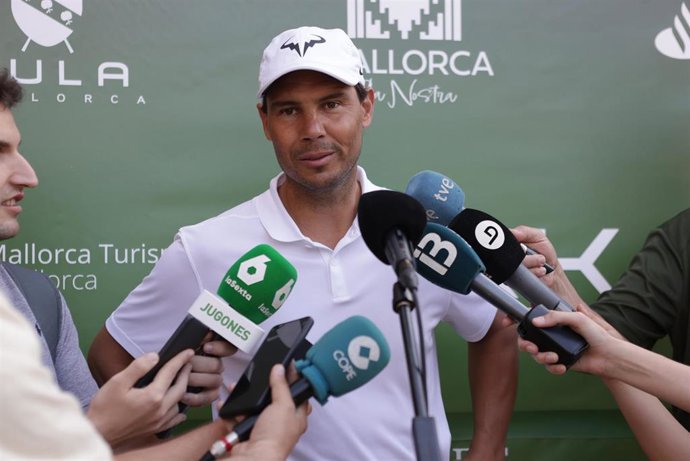Rafa Nadal atiende a los medios durante 'The Battle of Stars' 2025