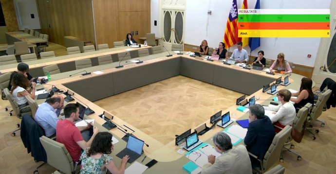 Reunión de la Comisión de Educación y Universidades del Parlament de este jueves.