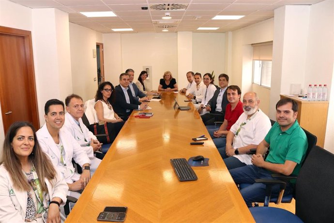 Premiados dos proyectos andaluces, en los premios IESE-Novartis de 2024, sobre nuevas tecnologías en urgencias y uso de dato clínico para investigar enfermedades.