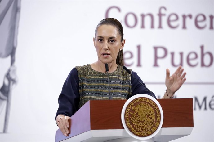 A presidente do México, Claudia Sheinbaum Pardo, fala sobre homicídios intencionais no México no Relatório de Segurança do Gabinete de Segurança durante uma reunião no Palácio Nacional, em 10 de junho de 2025, na Cidade do México, México.