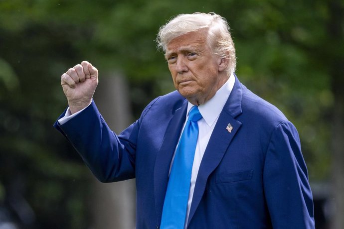 June 6, 2025, Washington, District Of Columbia, USA: US President Donald J. Trump walks to board Marine One on the South Lawn of the White House in Washington, DC, USA 06 June 2025. Kilmar Abrego García is reportedly in federal custody and is returning to