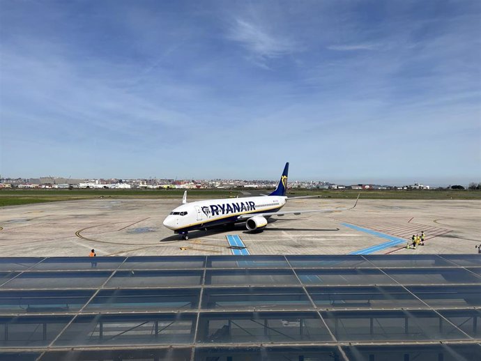 Archivo - Aeropuerto Seve Ballesteros.- Archivo