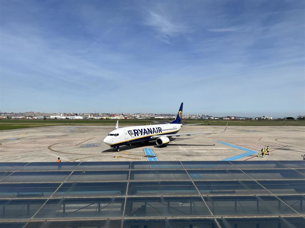Archivo - Aeropuerto Seve Ballesteros.- Archivo