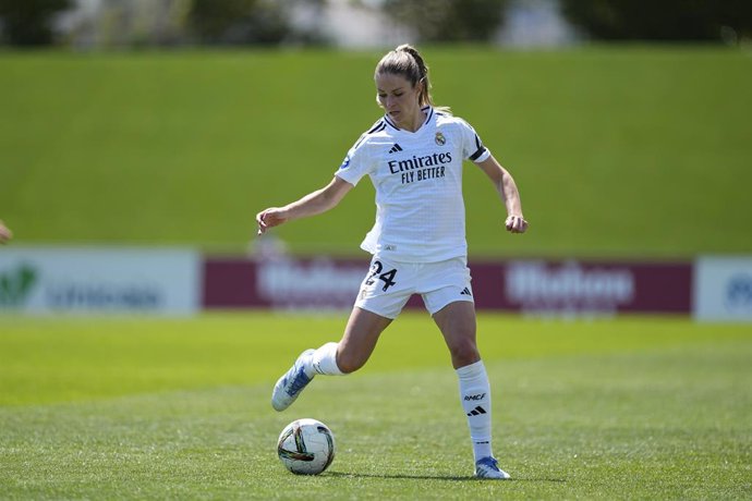 Archivo - Melanie Leupolz of Real Madrid in action during the Spanish Women League, Liga F, football match played between Real Madrid and UDCA Tenerife at Alfredo Di Stefano stadium on May 11, 2025, in Valdebebas, Madrid, Spain.