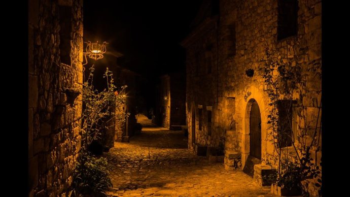 Archivo - Iluminación en Siurana (Tarragona)