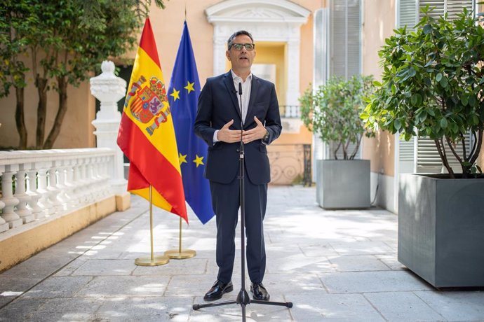 El ministro de la Presidencia, Justicia y Relaciones con las Cortes, Félix Bolaños, preside el acto de presentación de las 'Becas Seré' para la preparación de oposiciones a los altos cuerpos de la Administración de Justicia, en la sede del Ministerio, a 1