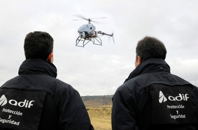 Archivo - Trabajos de seguridad de Adif